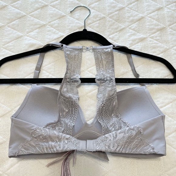 Victoria’s Secret Lace-back bra - Picture 3 of 8
